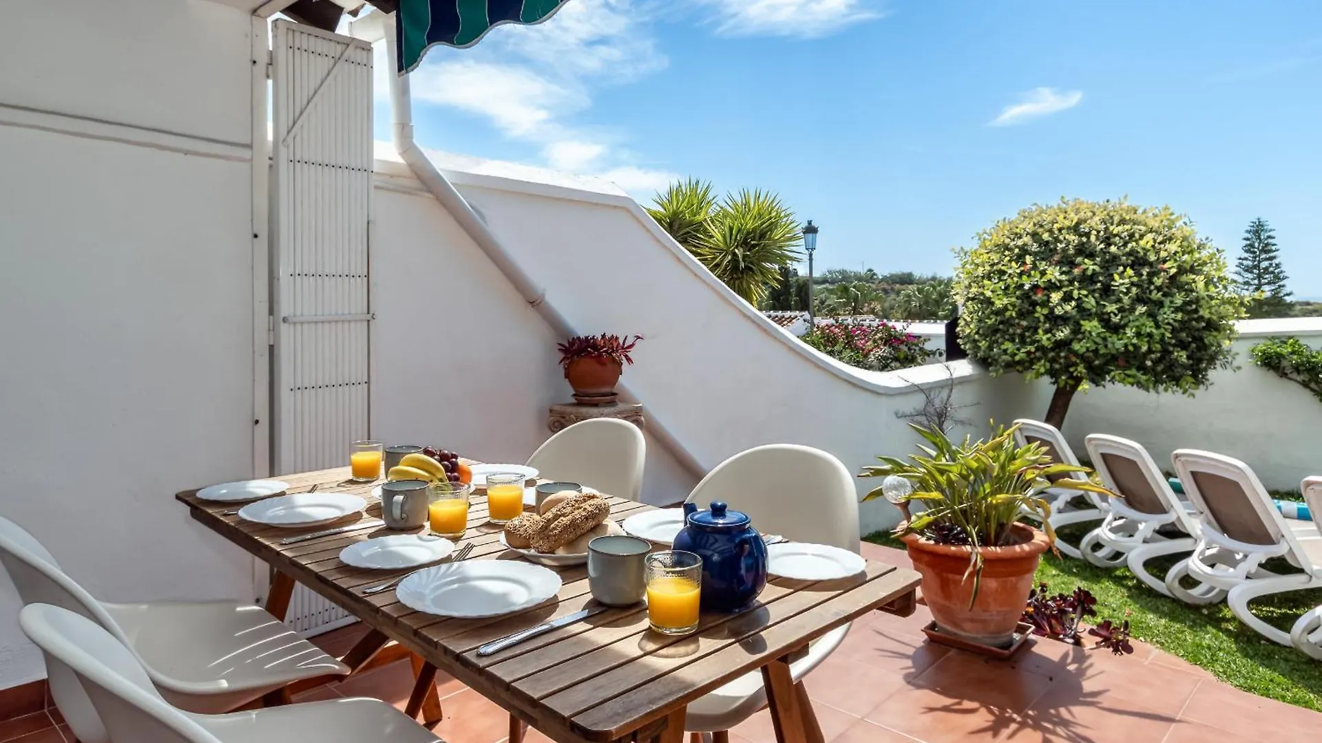 Tetuan 40 Oasis Properties Нерха 0*,  Испания